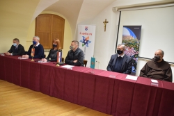 PRESS svitak