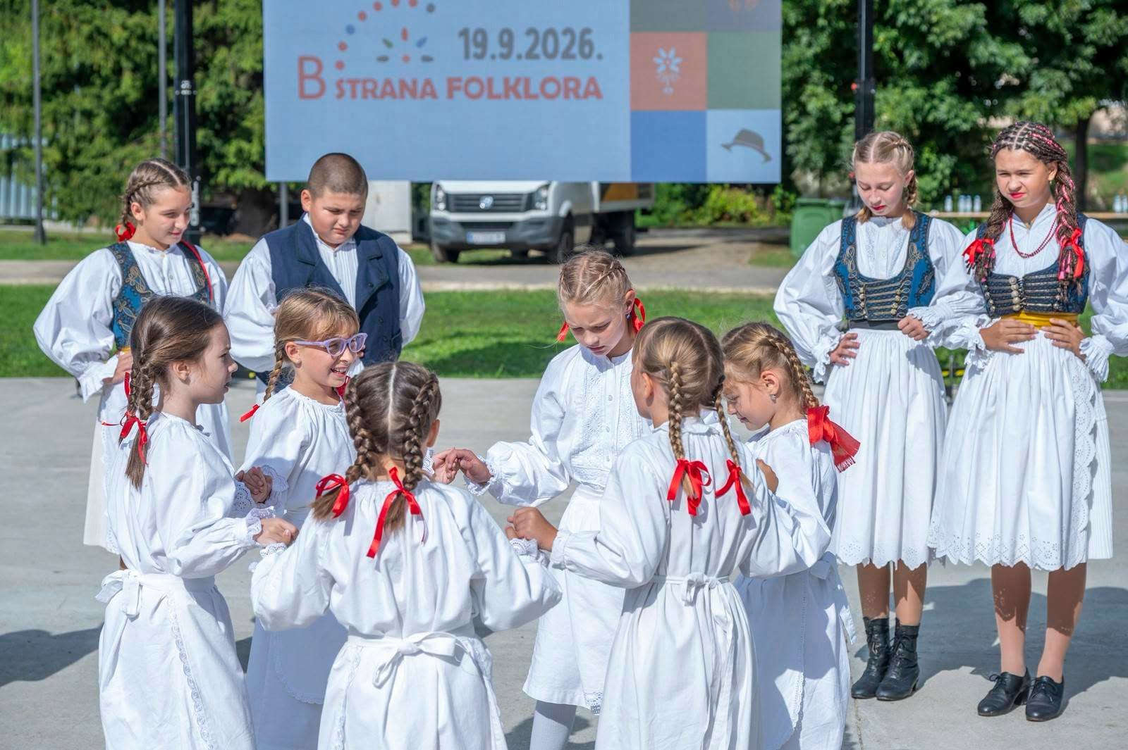 b strana folklora 15