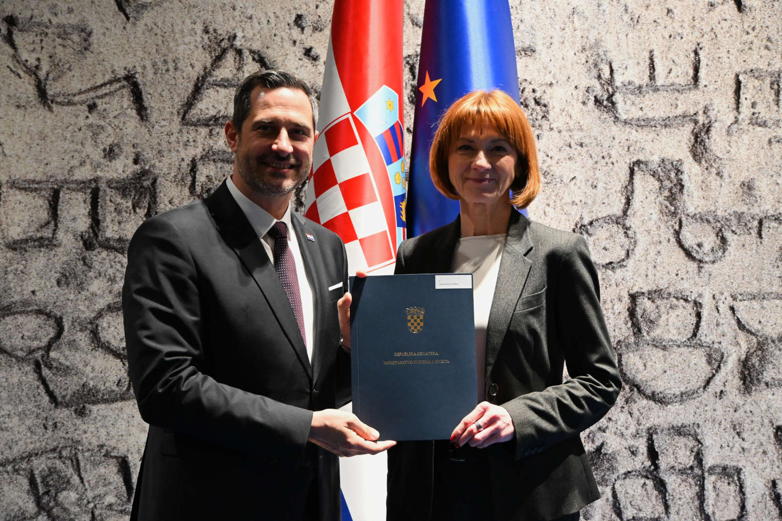 dodjela ugovora dvorane Oštarije MTS 03