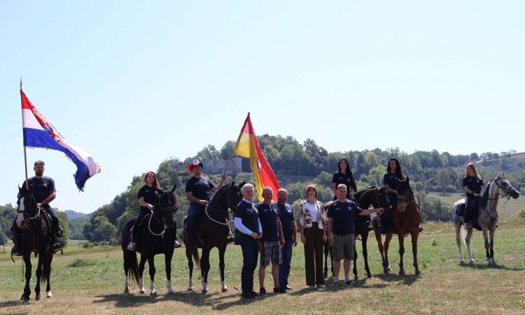 4. Konjička karavana Husara 