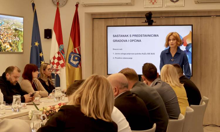 Čelnici gradova i općina na sastanku sa županicom